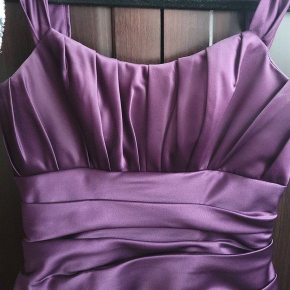 Purple dress (formal style) - Picture 3 of 4
